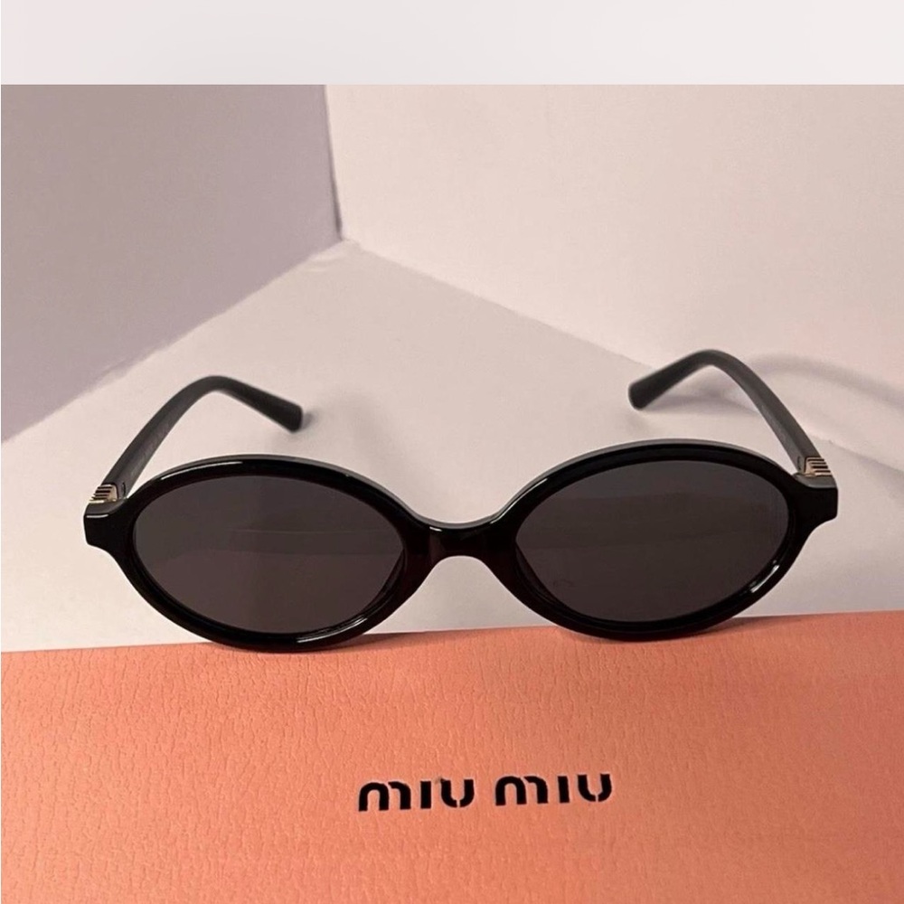 Miu Miu Black Cat-Eye Sunglasses Bold Designer Frames
